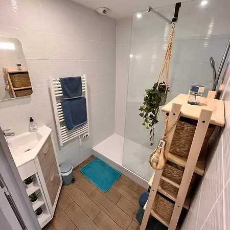 Elegant Studio Carnon 아파트 *